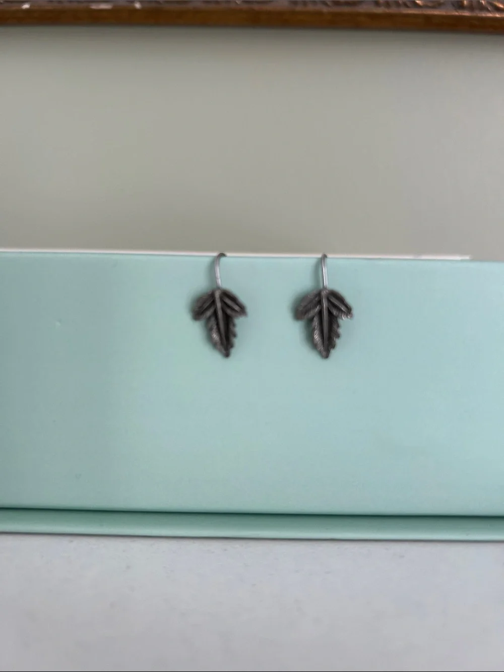 Silver leaf earrings